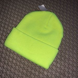 BRAND NEW neon tuque